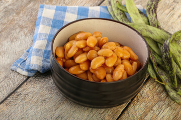White bean in tomato sauce