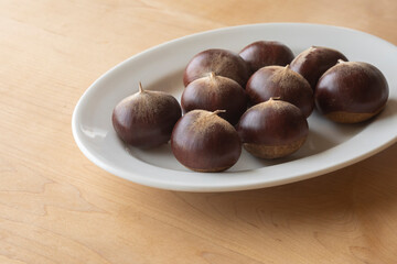 お皿の上の利平栗