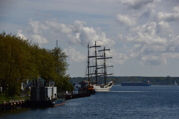 Obraz premium Promenade at the Canal between the North Sea and the Baltic Sea, Holtenau, Kiel, the Capital City of Schleswig - Holstein