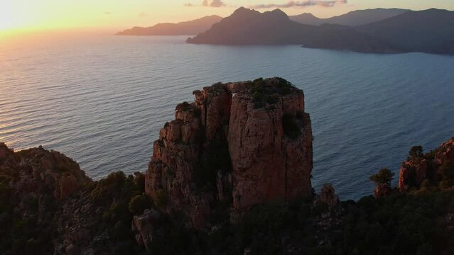 Coucher de soleil sur les Calanche de Piana