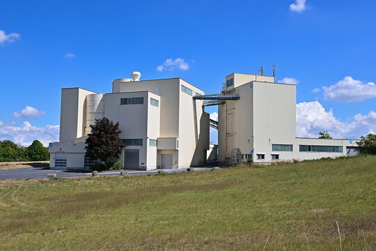 Werk der Knauf Gips KG bei H&uuml;ttenheim, Kitzingen in Unterfranken, Franken, Bayern Deutschland, 04.09.2022	