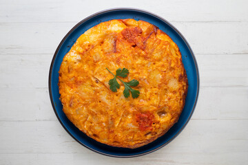 Spanish potato and chorizo ​​omelette. Traditional recipe of the tapa queen in Spain.