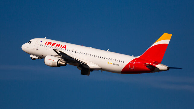 BARCELONA, SPAIN - FEBRUARY 2, 2020: View Of EC-LRG Airbus A320 Of Iberia Airlines Flies Up From Barcelona Airport (BCN)