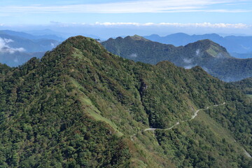 西黒森　クローズアップ　（愛媛県　瓶ヶ森山頂より）