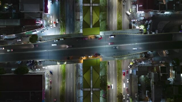 Nocturnal hyperlapse of traffic in a  Mexico City