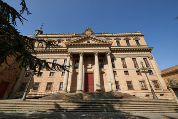 Obraz premium Palacio de Anaya (José de Hermosilla y Juan de Sagarvinaga), Currently Faculty of Philology, Salamanca City, Spain, Europe.