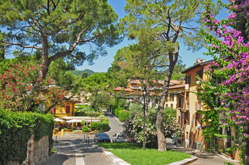 Gardone Riviera - Il borgo antico, Lago di Garda, Brescia