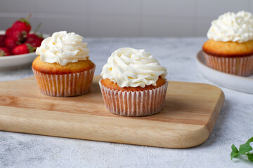 Classic cupcakes with white cream