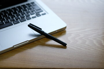 ラップトップPCとペン