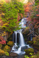 竜頭の滝　秋の紅葉

