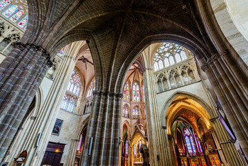 Fototapeta premium Interior of the Cathedral of Saint Mary, Bayonne, France.