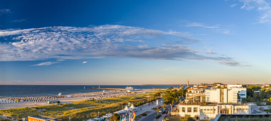 Panorama vom Strand und der Hafeneinfahrt von Rostock Warnemünde