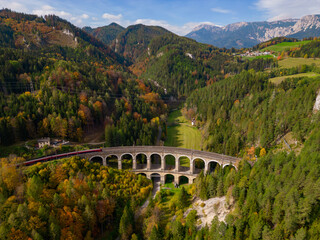 Die Semmeringbahn und 20-Schilling-Blick von oben