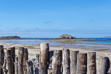 saint malo - vue sur le fort nationale - bretagne