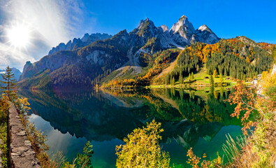 Obraz premium Der Vorderer Gosausee im Salzkammergut