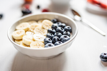 summer fruit breakfast bowl porridge healthy breakfast diet food 