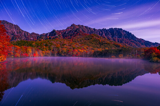 戸隠鏡池」の写真素材 | 1,228件の無料イラスト画像 | Adobe Stock