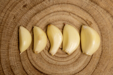 Falling garlic, isolated on white background, clipping path, full depth of field
