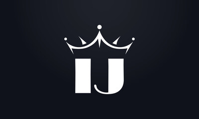 King crown logo design vector and extra bold queen symbol