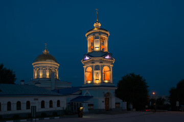 Fototapeta na wymiar Night view of Sovetskaya Square and Pokrovsky Cathedral in the center of Voronezh on a late summer evening, Russia