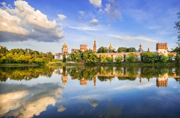 Fototapeta na wymiar Novodevichy Convent and reflection in the pond, Moscow