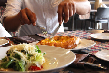  food in restaurant