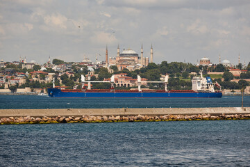 Fototapeta premium Bosporus strait and Sophia mosque in Istanbul cityscape. Turkish landmark