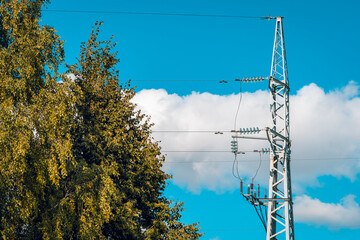 High voltage transmission line