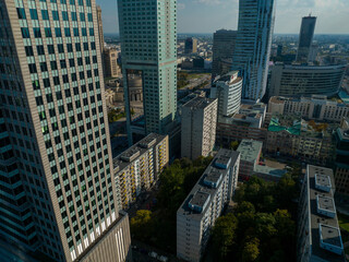 wieżowce, drapacze chmur, budynki biznesowe w centrum miasta, warszawa © Arkadiusz