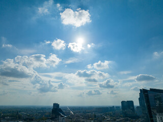 wieżowce, drapacze chmur, budynki biznesowe w centrum miasta, warszawa
