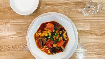 牛肉とトマトの玉子炒め