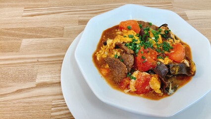 牛肉とトマトの玉子炒め