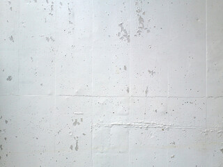 傷んだ白い壁