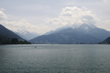 Obraz premium Zellersee lake in Zell am See, Austria