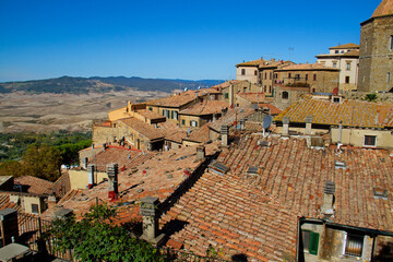 Fototapeta na wymiar View over the roofs of Volterra, a beautiful town in Tuscany, Italy. 