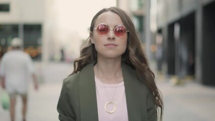 Handheld real time medium shot