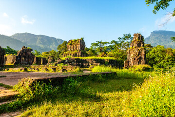 Obraz premium Old ruined Hindu temple in My Son - ancient World Heritage Site - Hoi An, Vietnam, Asia