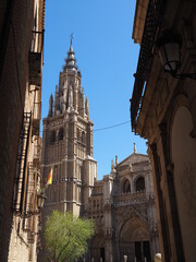 Toledo, ciudad amurallada de España con su influencia árabe.