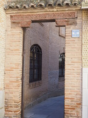 Toledo, ciudad amurallada de España con su influencia árabe.