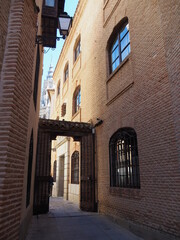 Fototapeta na wymiar Toledo, ciudad amurallada de España con su influencia árabe.