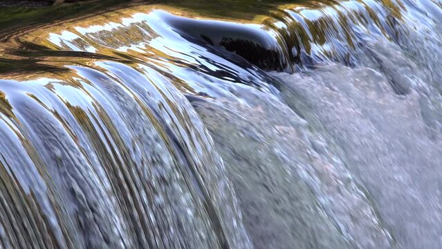 Wehr einer Wasserkraftanlage