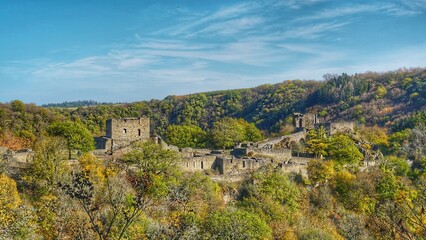 Hunsr&uuml;ck Hahnenbachtal burg herbst 
