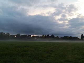 Croydon Lloyd park autumn evening walk with fog