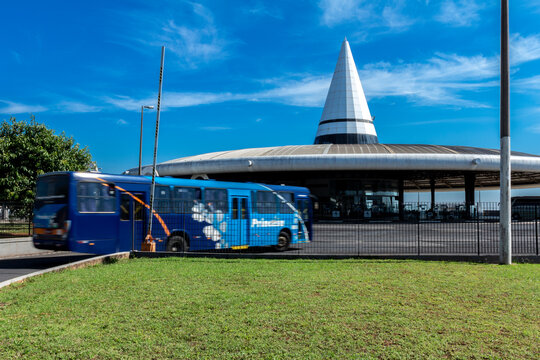 Marilia, Sao Paulo, Brazil, April 17, 2015. Facade of the Mar&iacute;lia Bus Terminal, in the center-west region of the State of Sao Paulo.