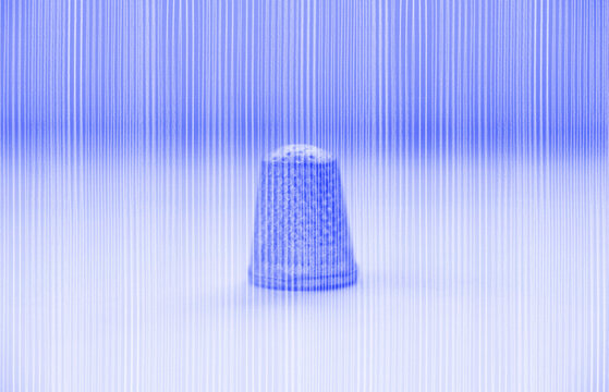 Thimble with fine thread-like pencil lines