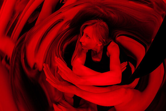 In a tube of reflections.