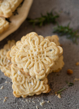 Rosemary Shortbread Cookies