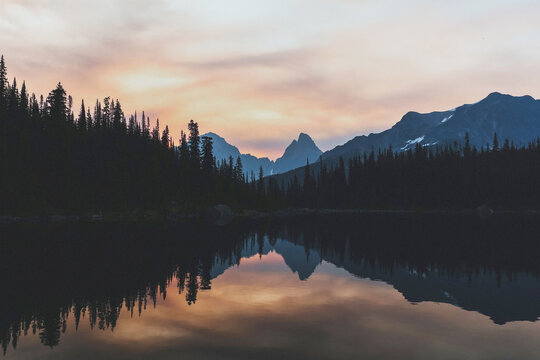 Views In The Tonquin Valley