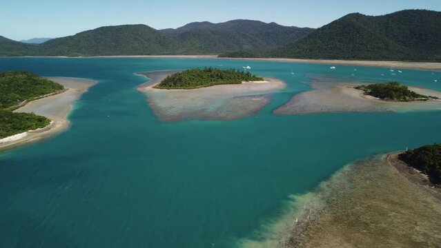 Whitsundays coast Queensland aerial, spinning right over Shute Harbour