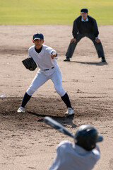 空振りを奪う左投手（高校野球）